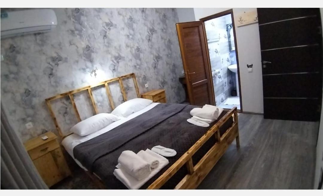 Liviti Hotel Areni Екстериор снимка