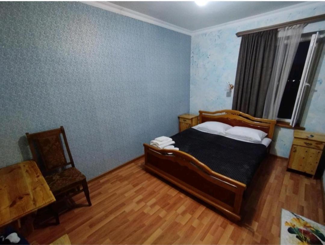 Liviti Hotel Areni Екстериор снимка